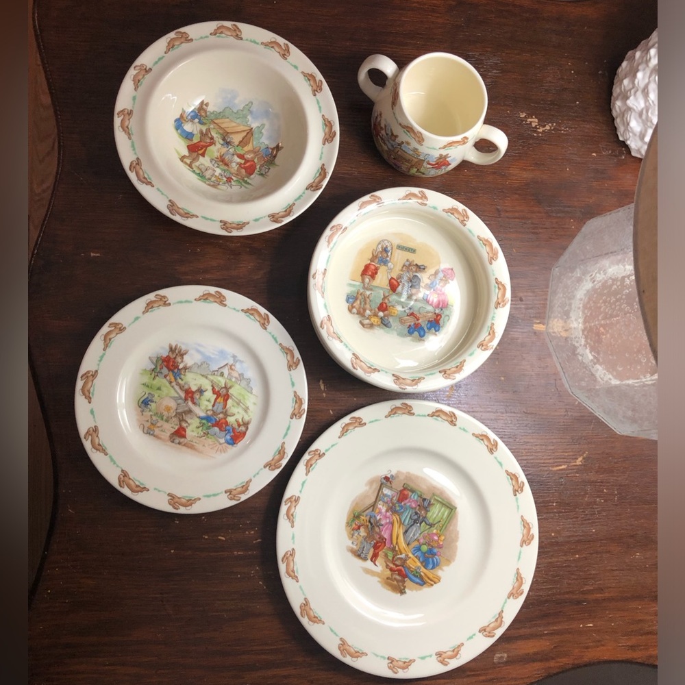 Vintage Royal Doulton 5 piece set Children's Bunnykins  Dinnerware Set 1970’s